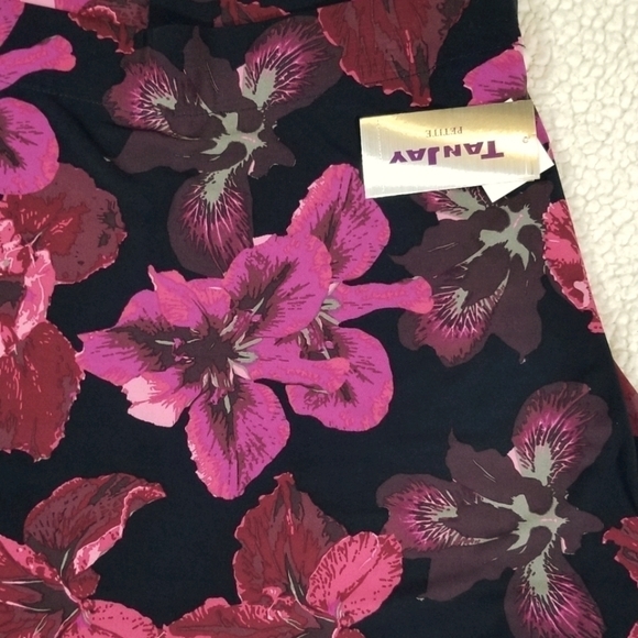 Tanjay Women's Skirt Size 12 Petite "Berry Floral" Elastic Waist Retro - Picture 3 of 6